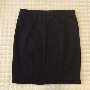 New Black skirt size M